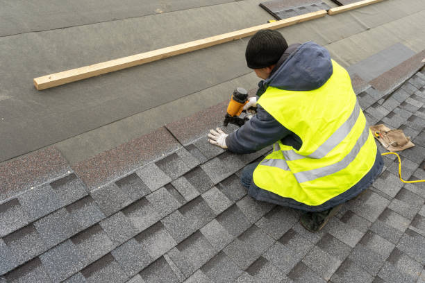 Best Flat Roof Repair Services  in Fincastle, TN